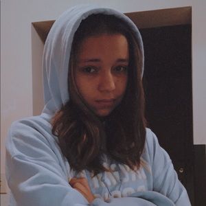 Meet your Posher, Anaya